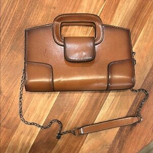 Elegant Tan Leather Handbag